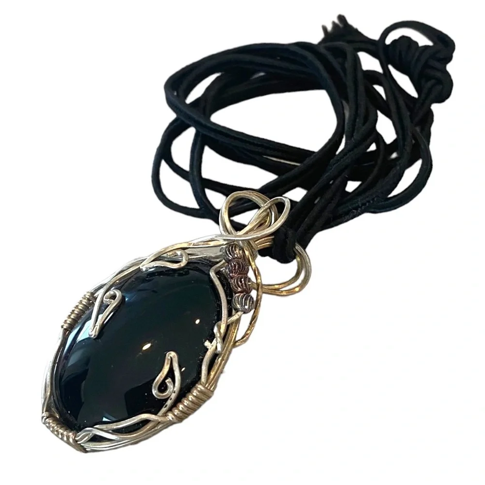 Sterling silver handmade artist made black agate pendant in rope wire wrapped